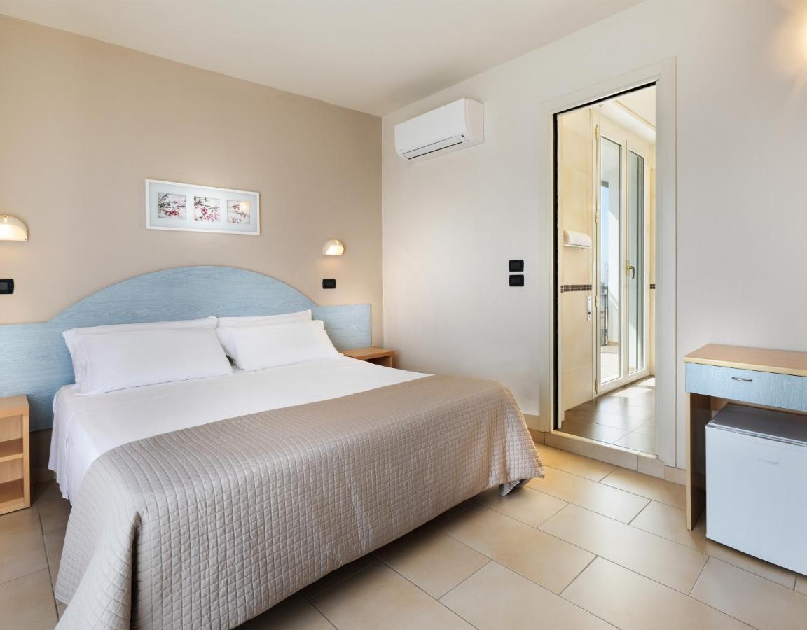 Hotel Constellation Lido Di Savio Kültér fotó
