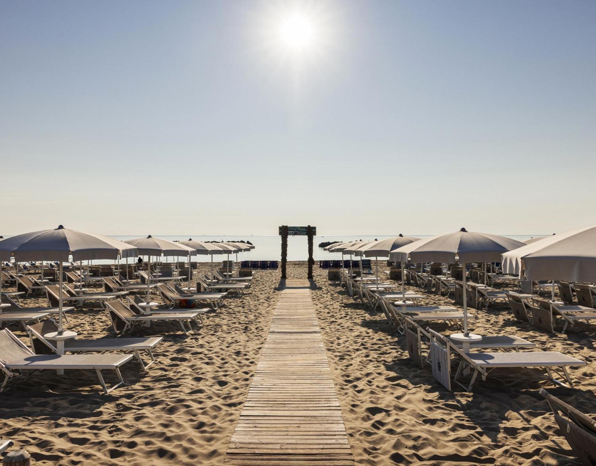 Hotel Constellation Lido Di Savio Kültér fotó